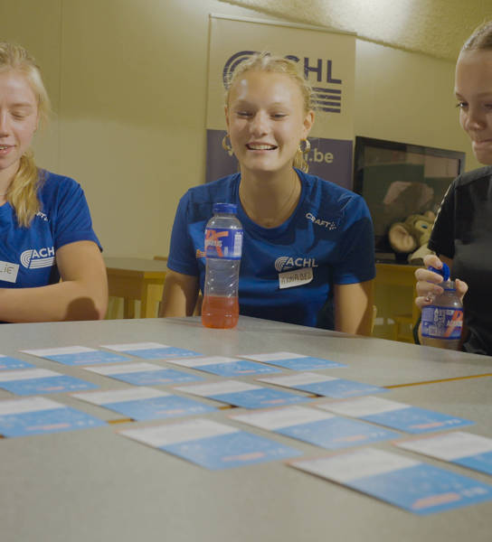 Kaartspel als onderdeel van de campagne Geef tieners een stem. Doel van het spel is om jongeren meer te betrekken bij de clubwerking. Ons gedacht is opvolger van Keep youngsters involved.