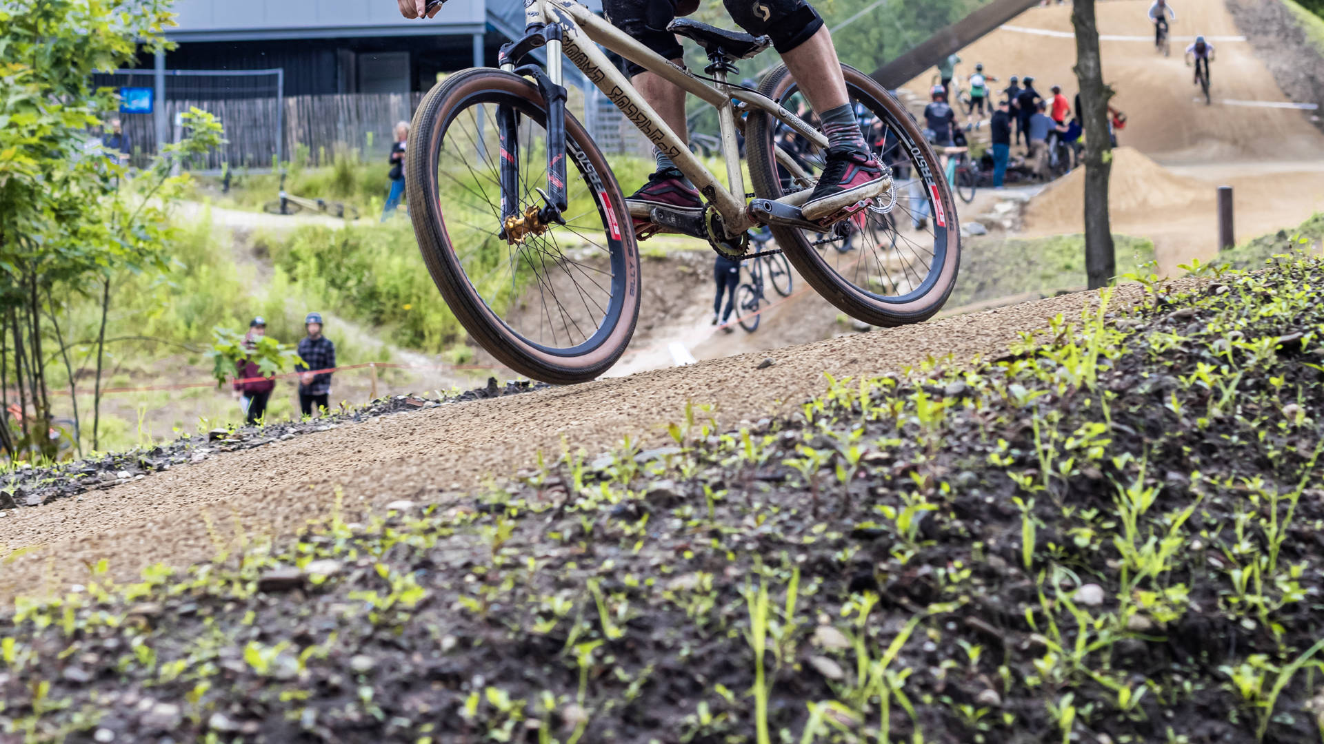 Sfeerbeelden openingsevent Genk - dirt