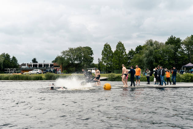 In Willebroek kan je als teambuilding een bedrijfstriatlon organiseren.