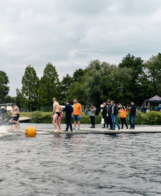 In Willebroek kan je als teambuilding een bedrijfstriatlon organiseren.