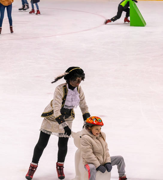 Sfeerbeelden schaatpieten Hasselt