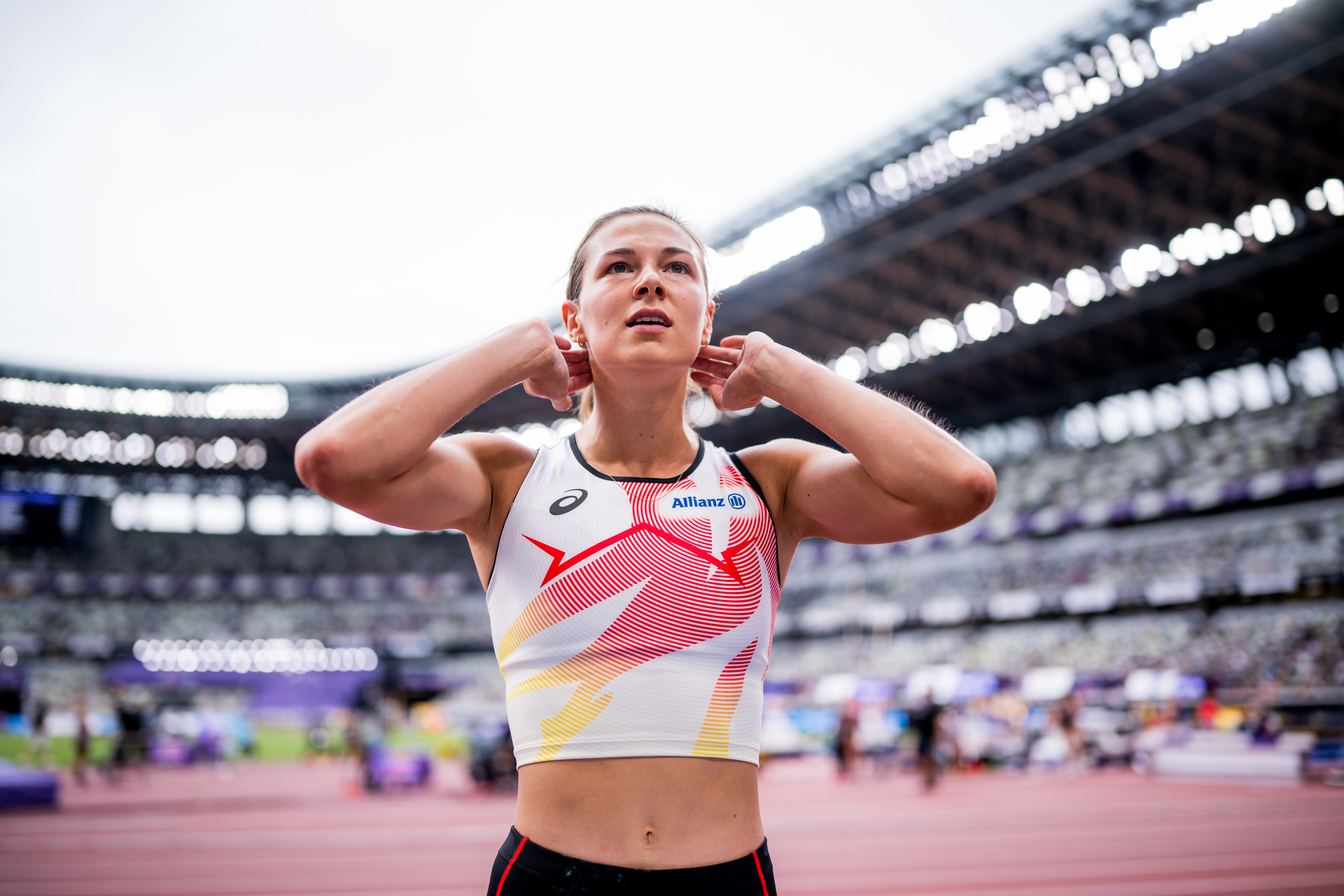 Belgian Elien Vekemans pictured in action during the qualifications of the pole vault women, at the World Athletics Championships in Tokyo, Japan, on Monday 15 September 2025. The outdoor Worlds are taking place from 13 to 21 September. BELGA PHOTO JASPER JACOBS