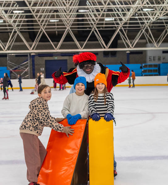 Sfeerbeelden schaatpieten Hasselt