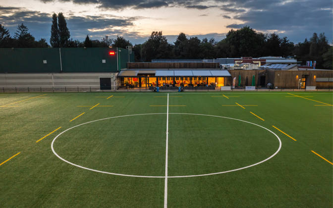 Algemeen beeld van infrastructuur - het rugbyveld of voetbalveld - van Sport Vlaanderen Brasschaat