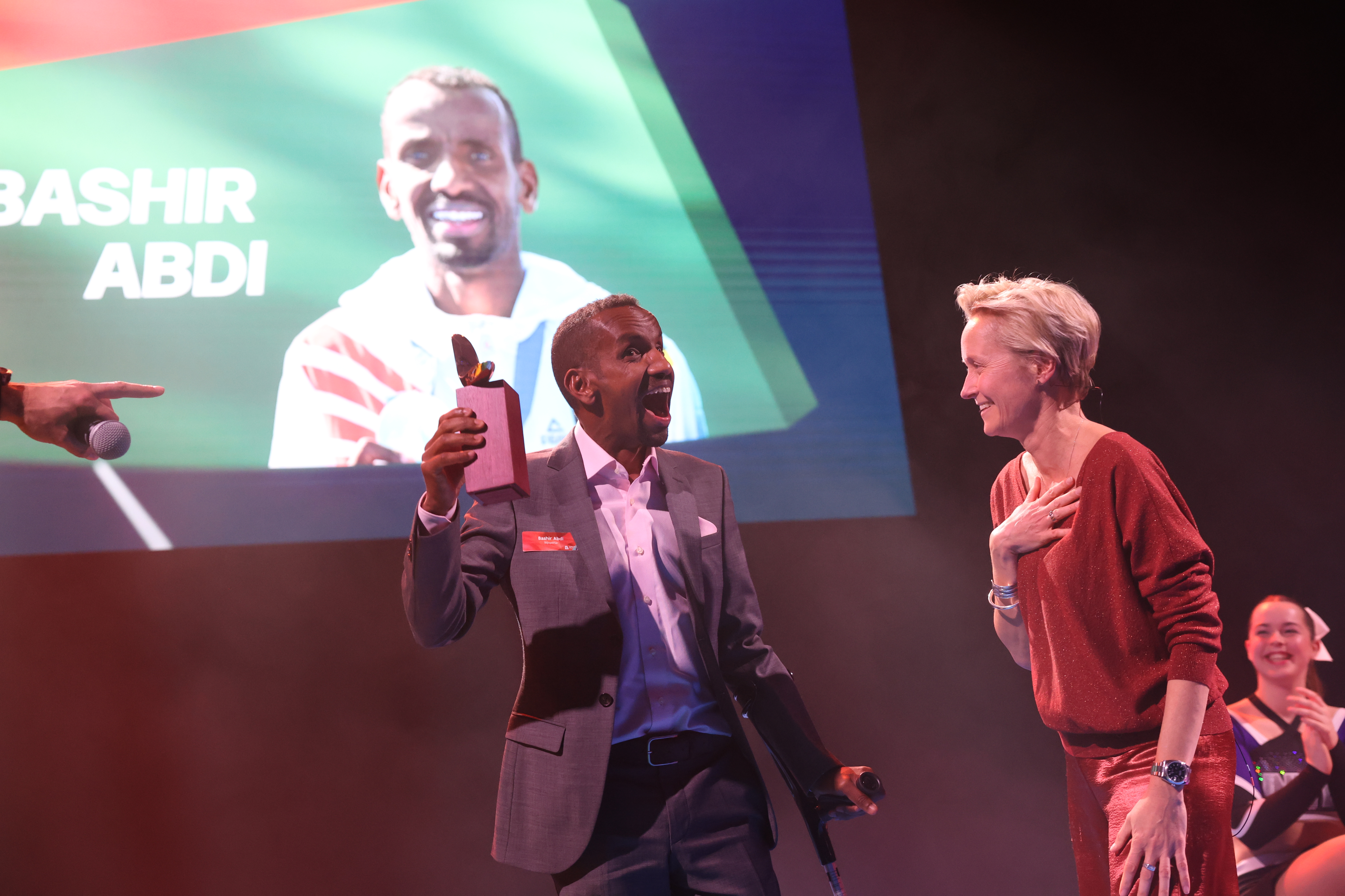 Bashir onvangt Vlaams Sportjuweel uit handen van minister Annick De Ridder