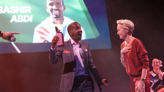 Bashir onvangt Vlaams Sportjuweel uit handen van minister Annick De Ridder