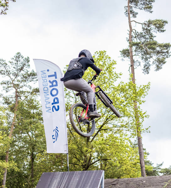 Sfeerbeelden openingsevent Genk - dirt